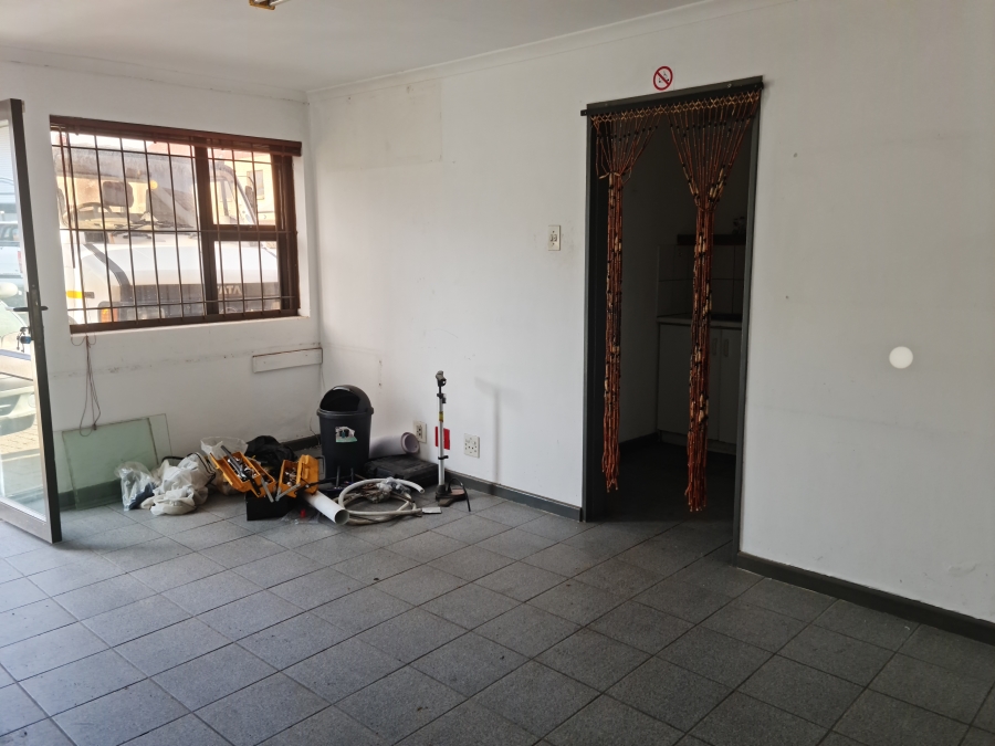 To Let commercial Property for Rent in Gants Plaza Western Cape